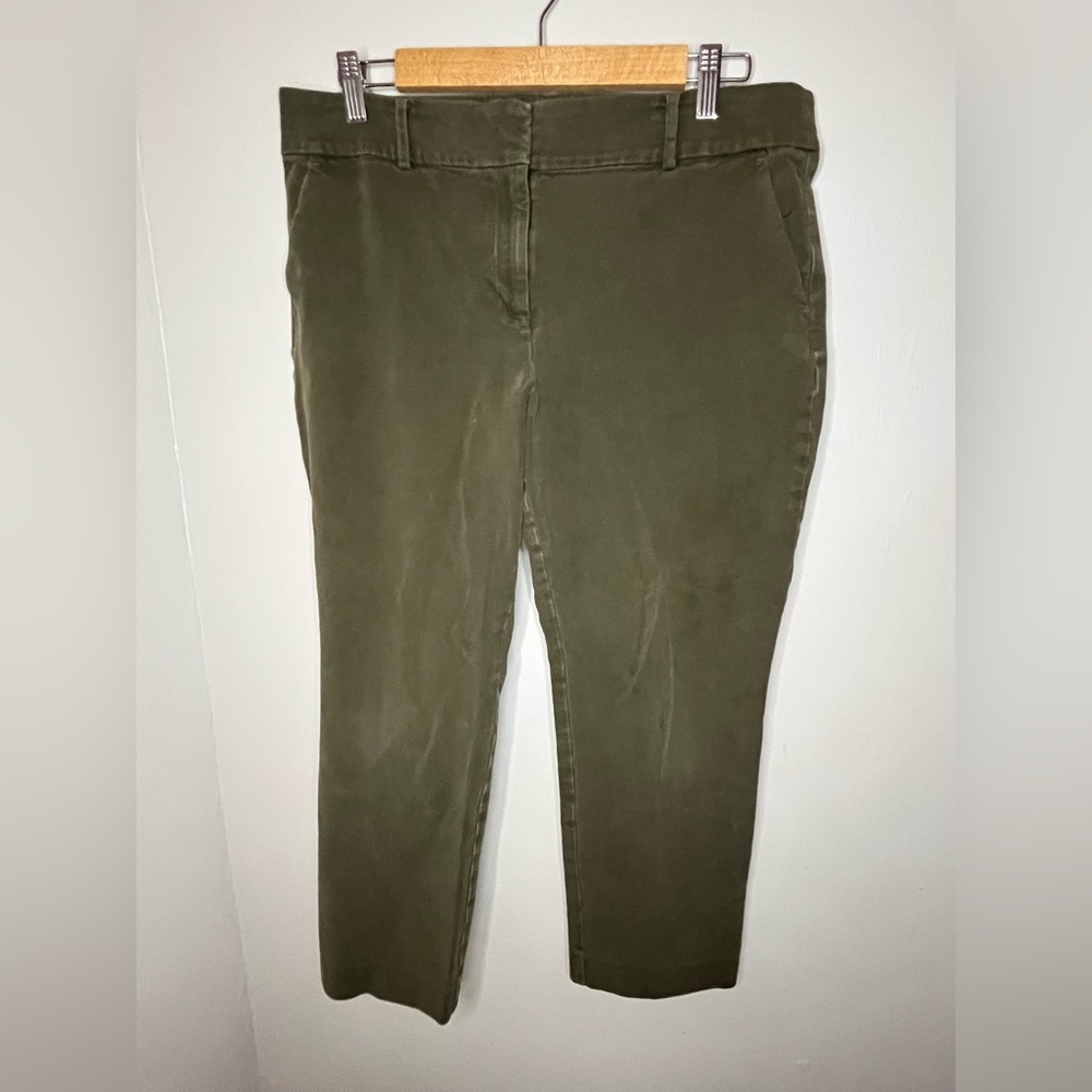 Ann Taylor Factory Signature Pants Crop Length Olive Green Women’s Size 10